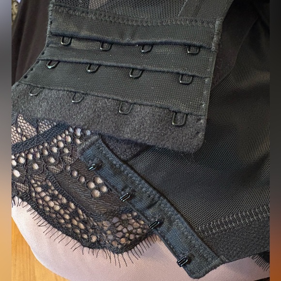 Cacique Seriously Sexy Lace Trimmed Pink and Black Bra - Picture 5 of 9